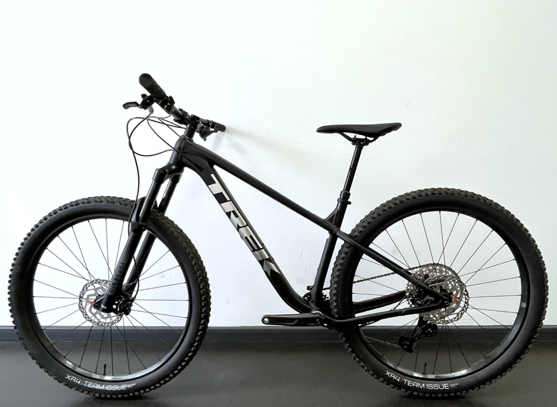 EX DEMO Trek Roscoe 7 Hardtail Mountain Bike Medium 2023 in Matte Black-1